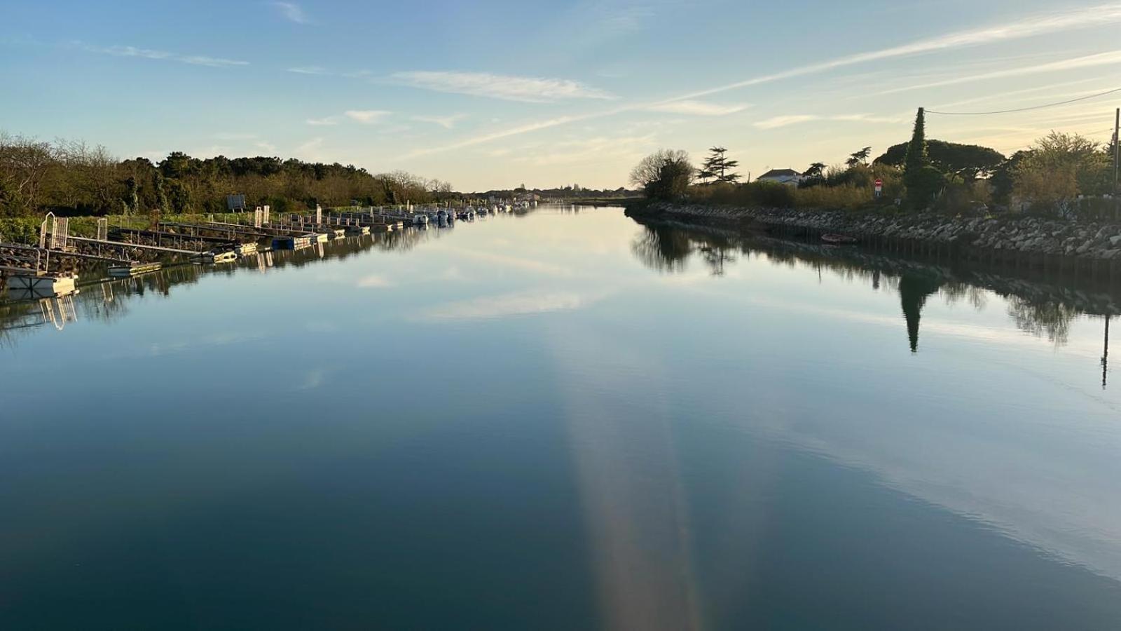 Les Bains Boyardville - Hotel Et Restaurant Luaran gambar